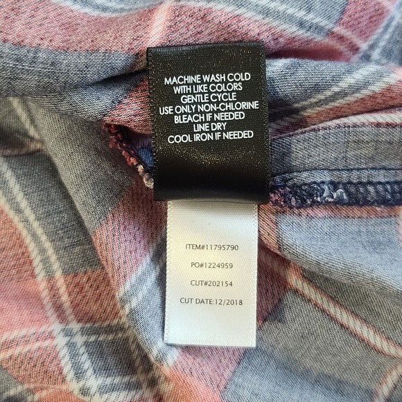 Torrid Stretch Challis Button Front Shirt Women's Size 2 Red Blue Plaid - Picture 13 of 14